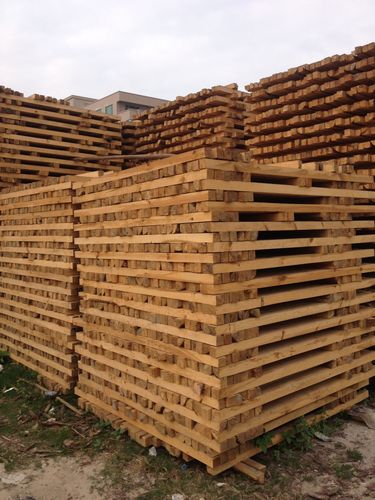  产品供应 竹木材料 原木 > 供应建筑方条各种规格